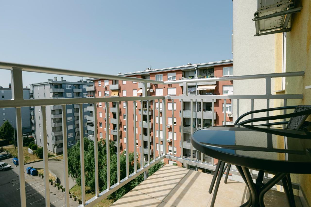Ladenta Apartman*** Zagreb Exterior foto