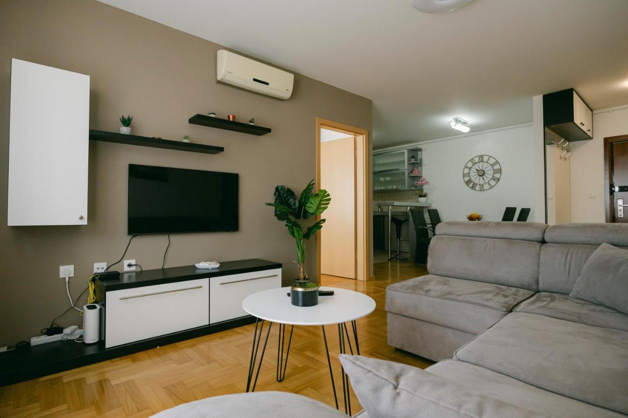 Ladenta Apartman*** Zagreb Exterior foto